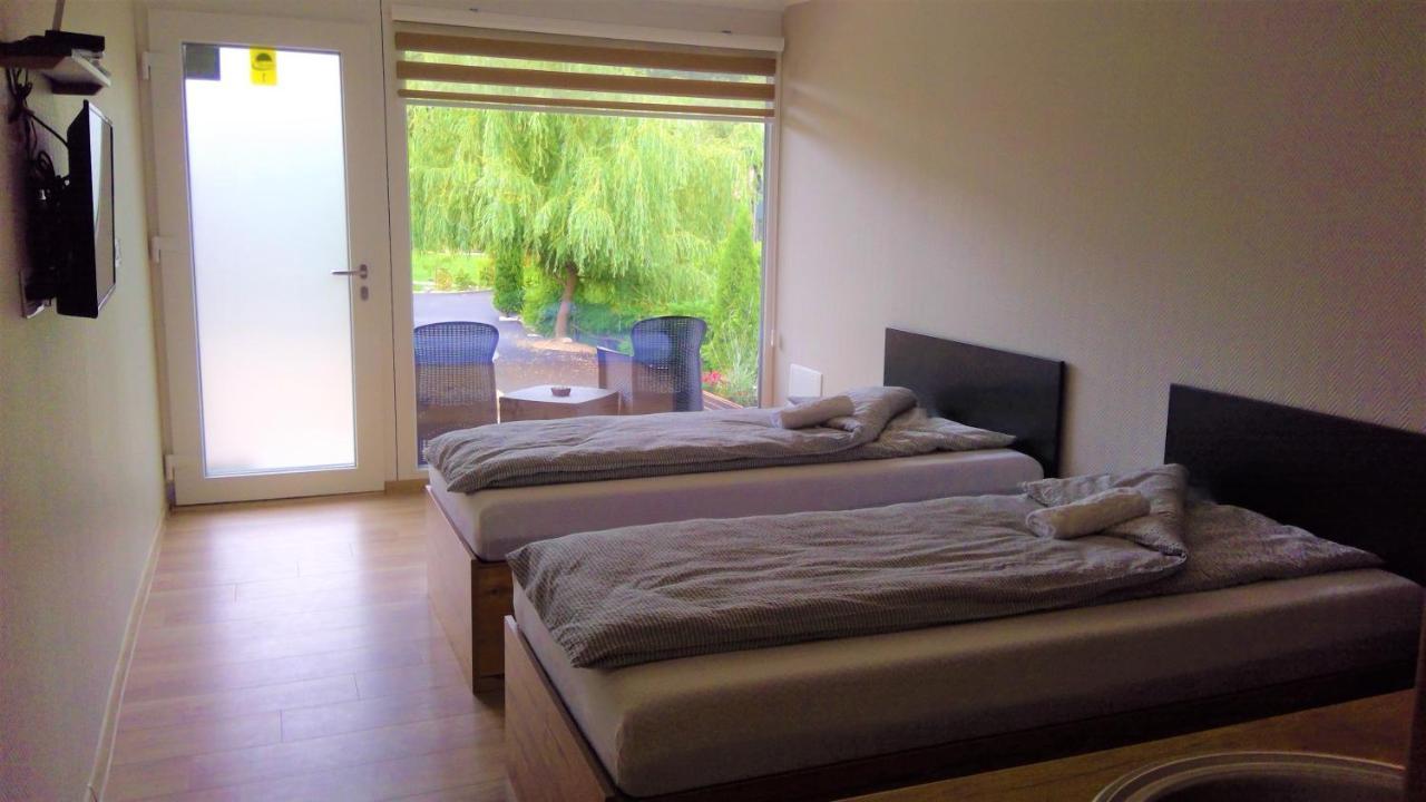 Bungalovi Kljuc Exteriör bild